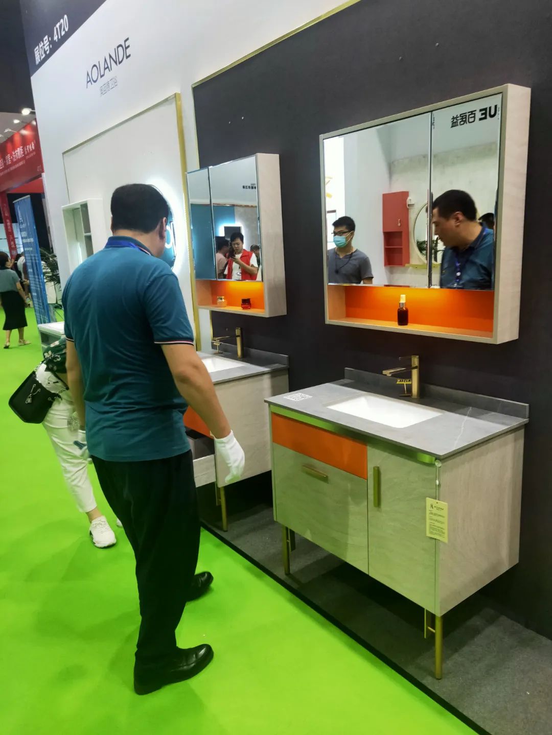 高定風(fēng)口下，巖板是否會(huì)成為瓷磚行業(yè)進(jìn)軍定制家居產(chǎn)業(yè)的“殺手锏”？(圖8)